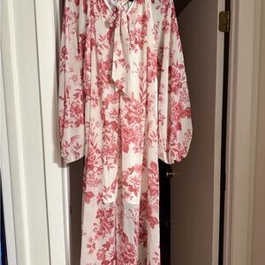 Club L London Delphia Pink Porcelain Print High-Neck Maxi Dress